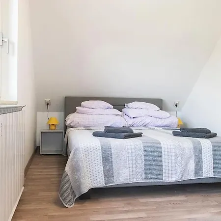 Telihold Apartman