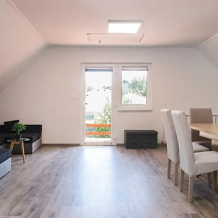 Telihold Apartman *