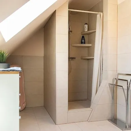 Telihold Apartman *
