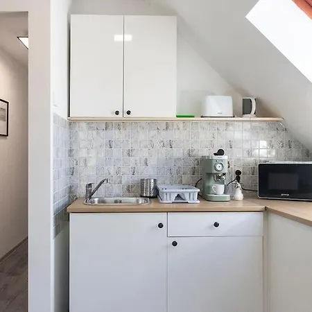 Appartamento Telihold Apartman Velence