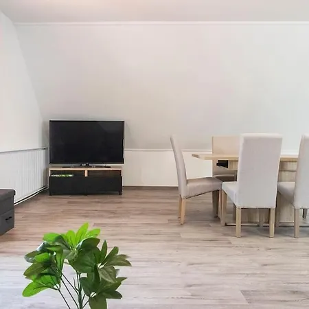 Telihold Apartman *