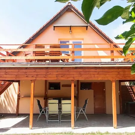 Appartamento Telihold Apartman